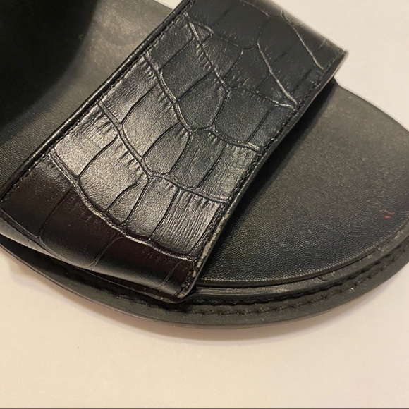 Dad sandal size 7.5 forever 21 mock croc detail - Picture 8 of 12